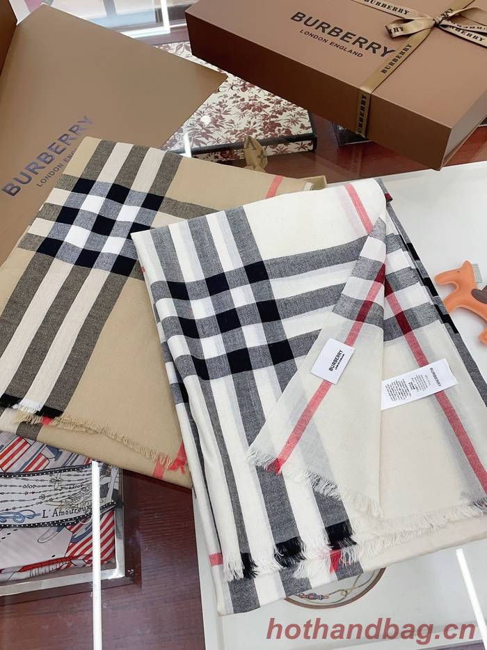 Burberry Scarf BBC00157 Burberry Scarf BBC00157