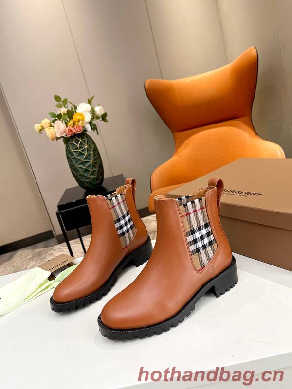 Burberry Shoes BBS00024