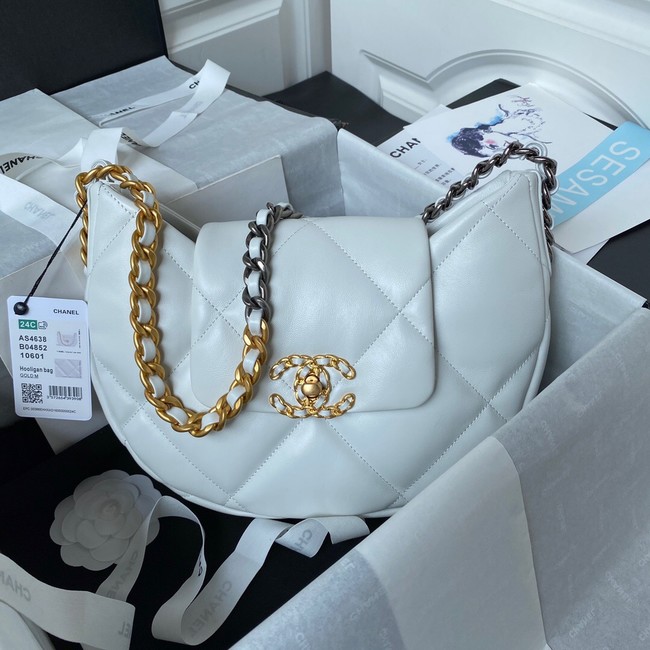 Chanel SMALL MESSENGER BAG AS4638 white