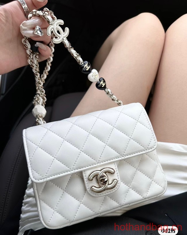Chanel CLUTCH WITH CHAIN A23P WHITE