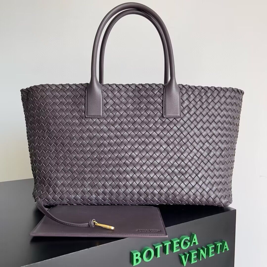 Bottega Veneta Cabat Large intreccio leather tote bag 608811 Fondant