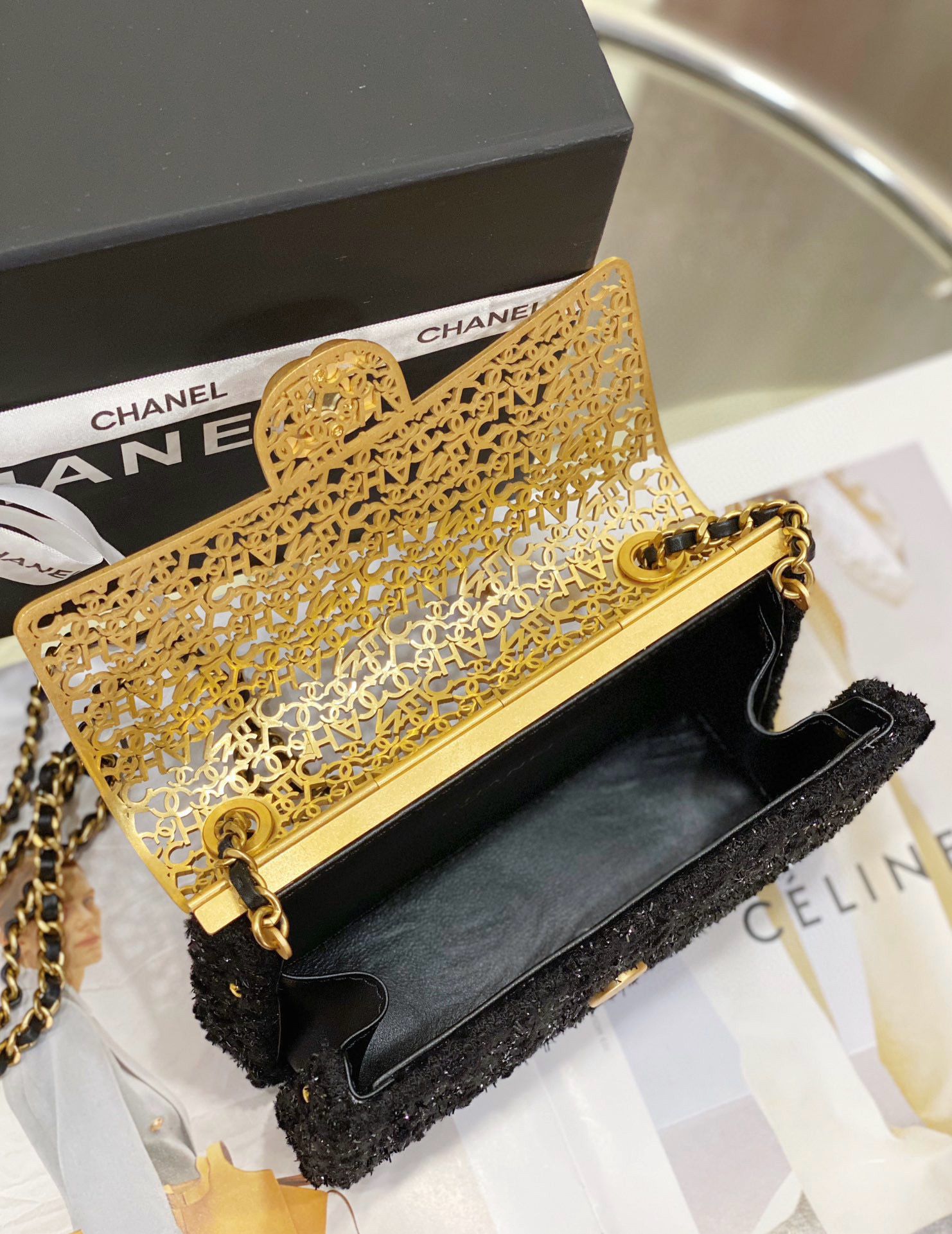 Chanel Clutch Shoulder Handbag SS2022 Gold&Black Chanel Clutch Shoulder Handbag SS2022 Gold&Black