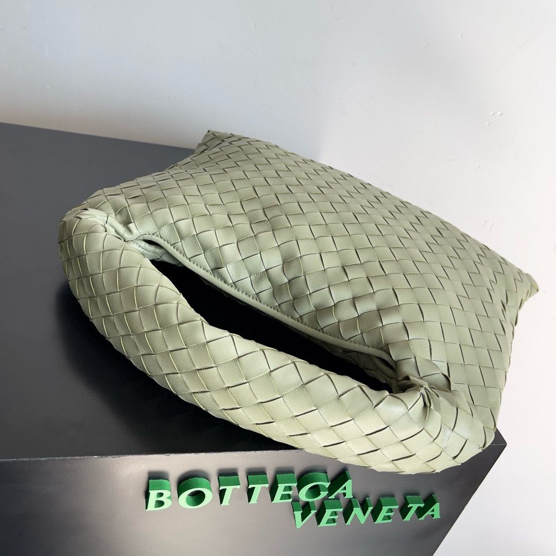 Bottega Veneta Medium Hop Original Leather Bag 763966 Light Green Bottega Veneta Medium Hop Original Leather Bag 763966 Light Green