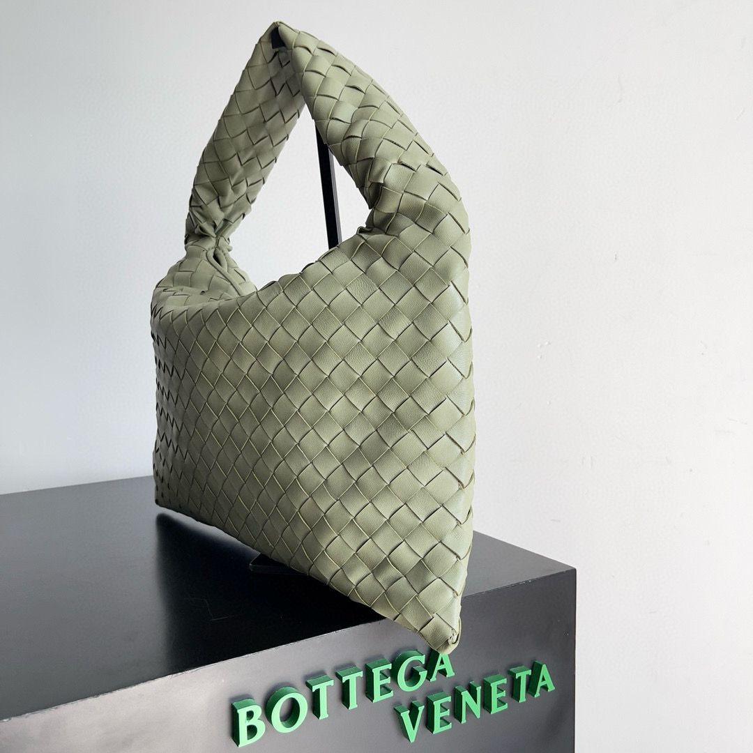 Bottega Veneta Medium Hop Original Leather Bag 763966 Light Green Bottega Veneta Medium Hop Original Leather Bag 763966 Light Green
