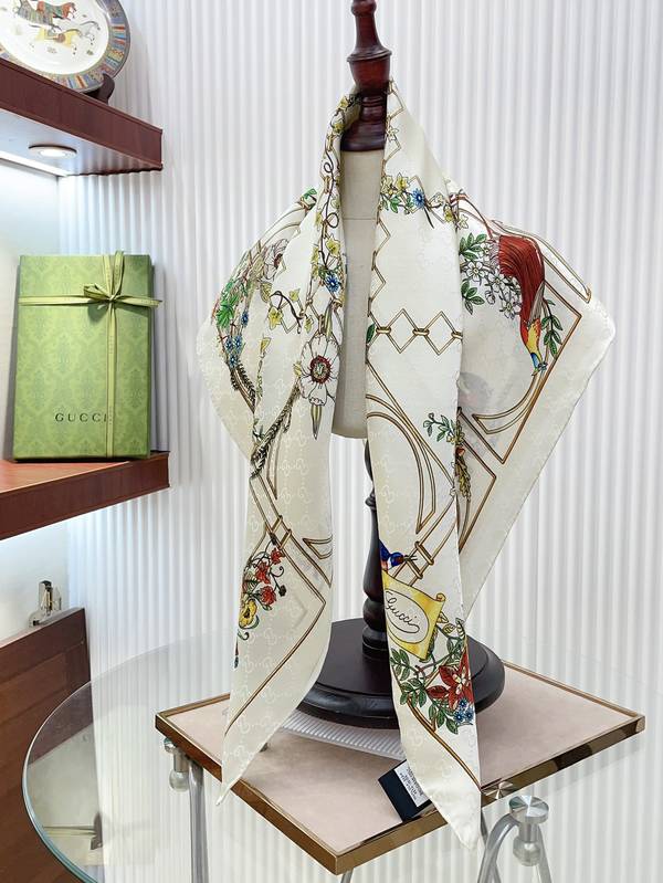 Gucci Scarf GUC00336