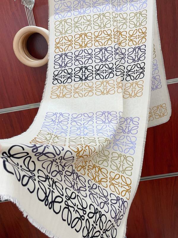 Loewe Scarf LOC00055 Loewe Scarf LOC00055