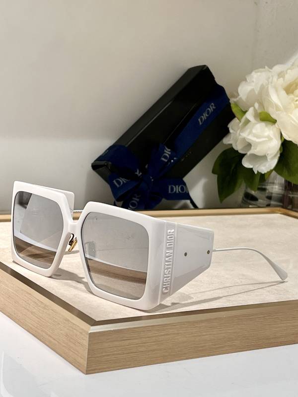 Dior Sunglasses Top Quality DIS03182