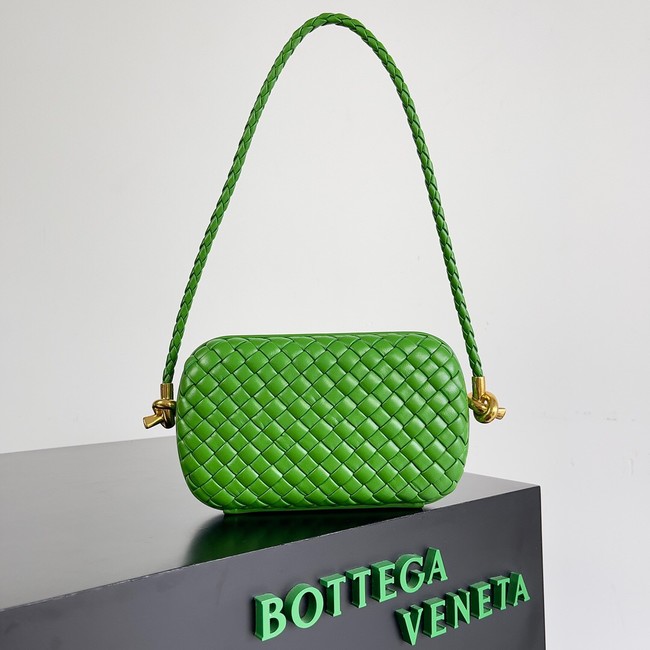 Bottega Veneta Knot With Chain A776662 green