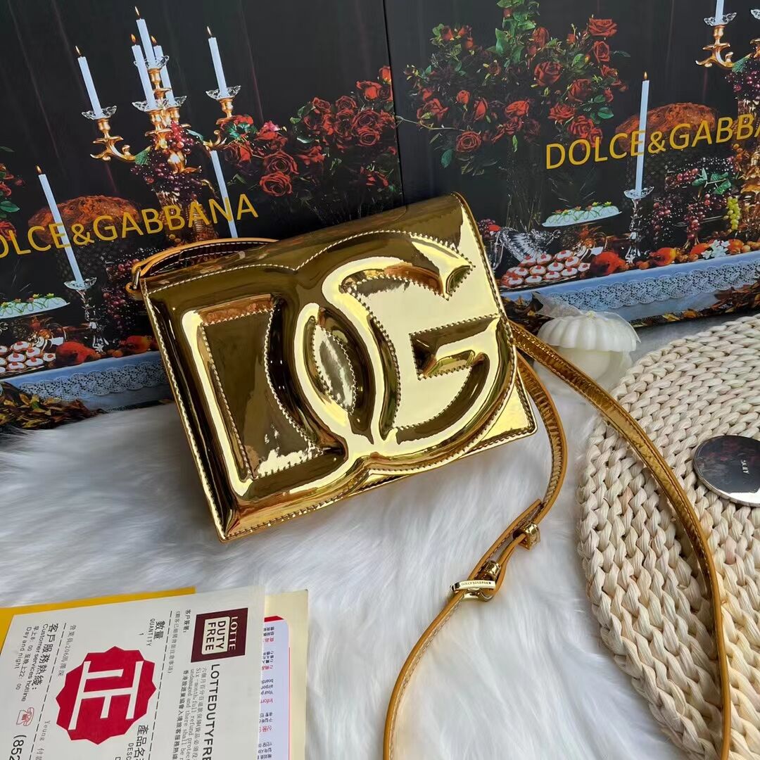 Dolce & Gabbana Patent leather Shoulder Bag G6551 gold Dolce & Gabbana Patent leather Shoulder Bag G6551 gold
