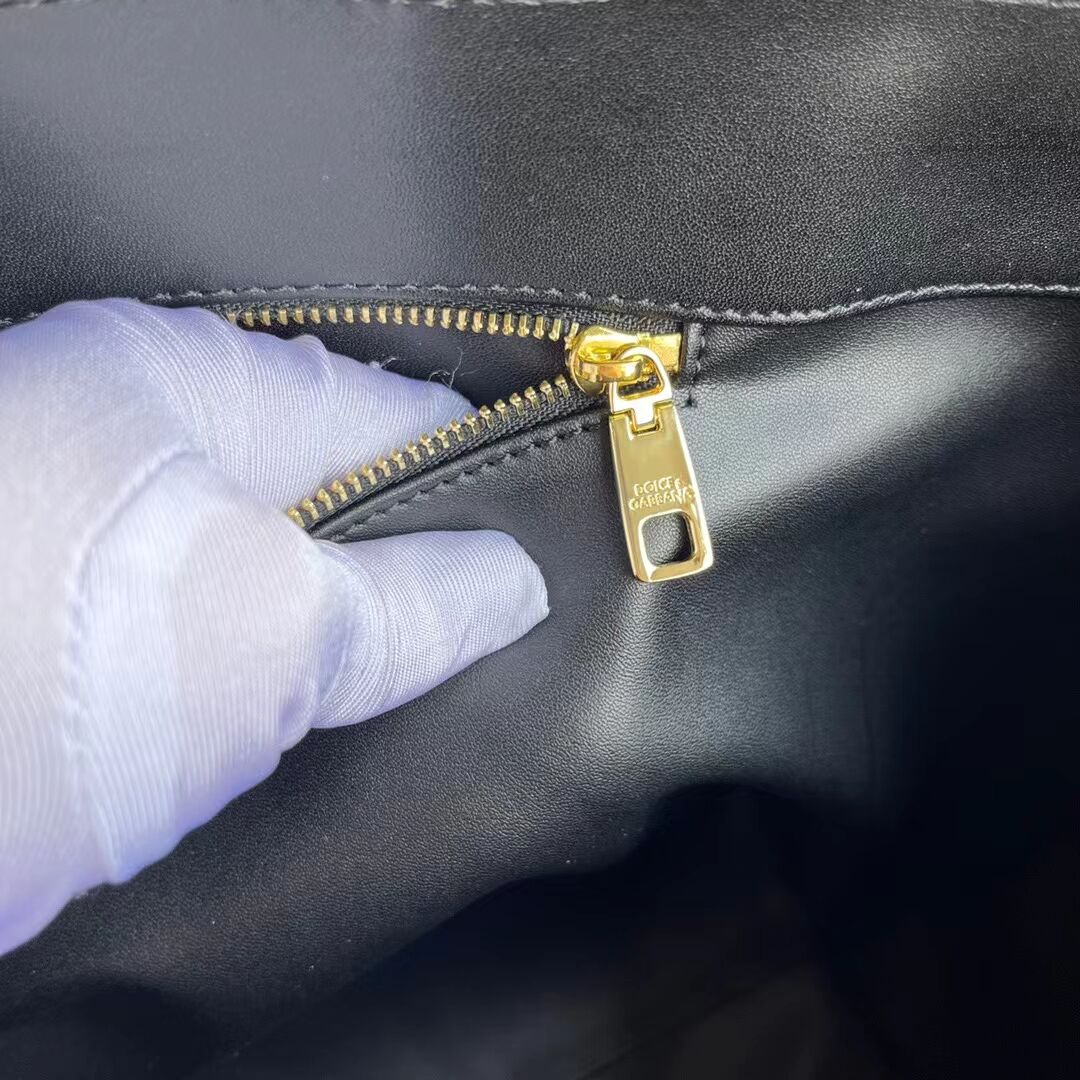 Dolce & Gabbana leather Shoulder Bag G6500 black Dolce & Gabbana leather Shoulder Bag G6500 black