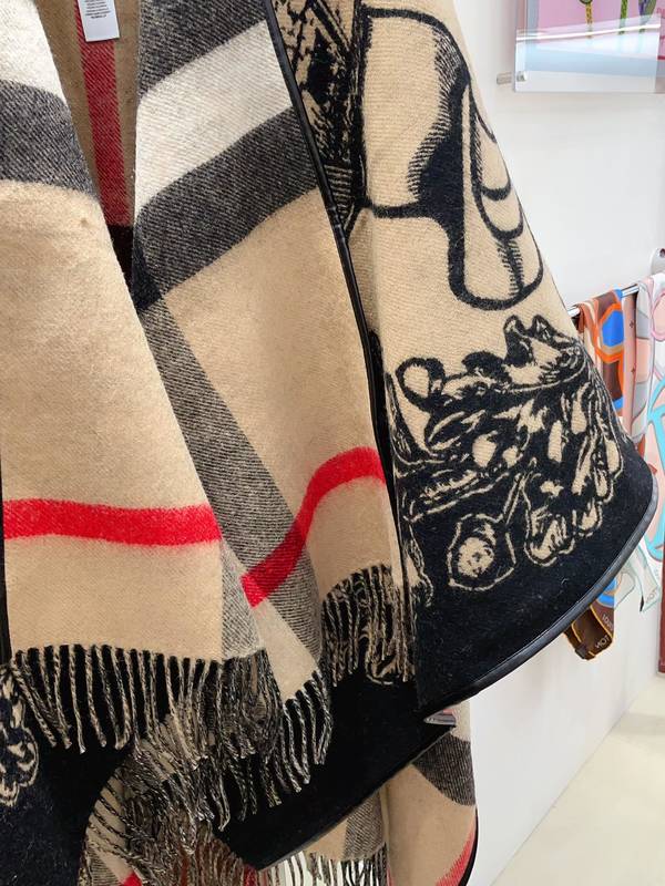 Burberry Cloak BBC00207 Burberry Cloak BBC00207