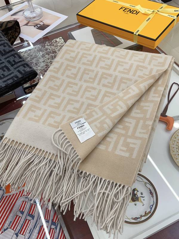 Fendi Cloak FDC00135 Fendi Cloak FDC00135