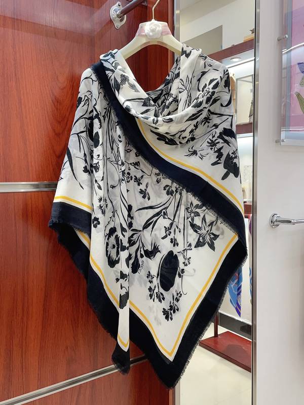 Gucci Scarf GUC00378 Gucci Scarf GUC00378