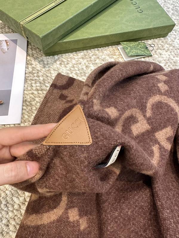 Gucci Cloak GUC00405 Gucci Cloak GUC00405