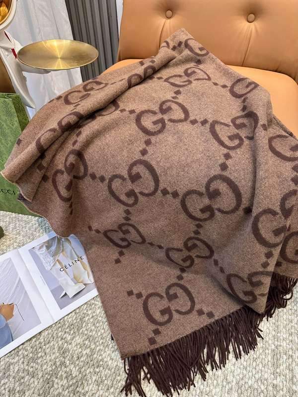 Gucci Cloak GUC00405 Gucci Cloak GUC00405