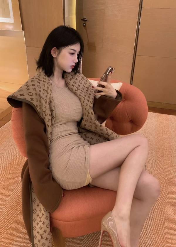 Louis Vuitton Top Quality Overcoat LVY00042 Louis Vuitton Top Quality Overcoat LVY00042