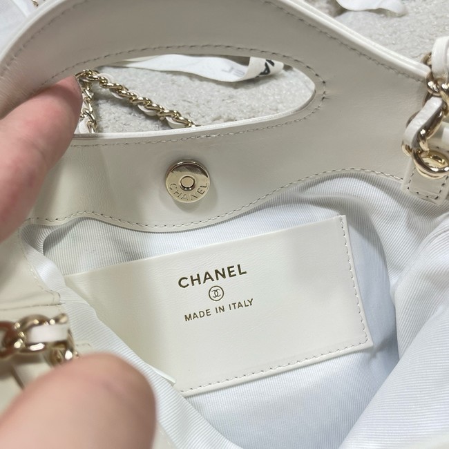 Chanel CLUTCH WITH CHAIN AP3656 white