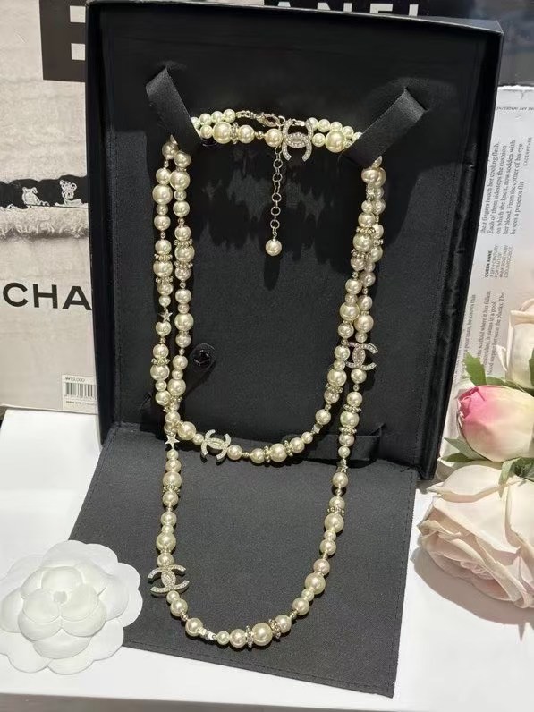 Chanel necklace CE16627
