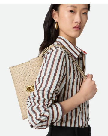 Bottega Veneta Knot Lock 817191 Ecru Bottega Veneta Knot Lock 817191 Ecru