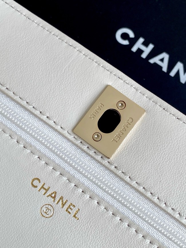 CHANEL Wallet On Chain AP4323 white