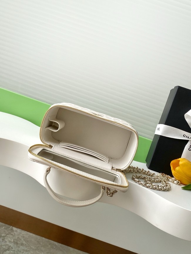 Chanel MINI FLAP BAG CLUTCH WITH CHAIN Gold-Tone Metal AP4325 white