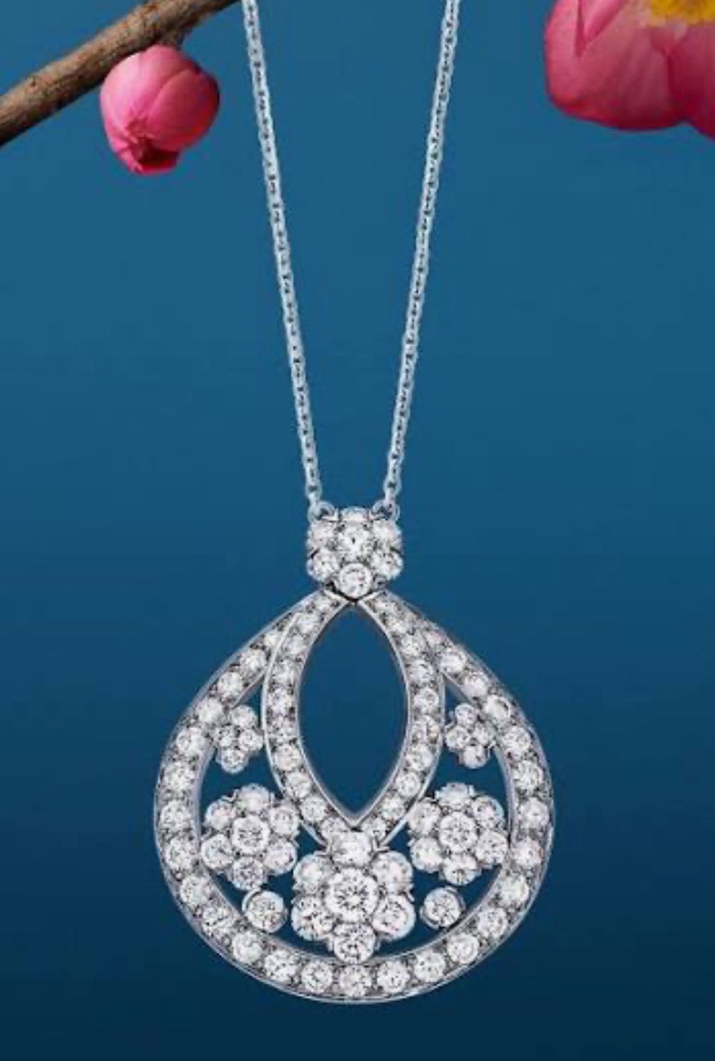 Van Cleef & Arpels necklace VCA80109