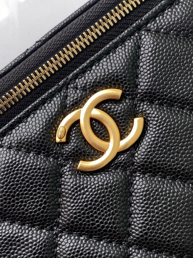 CHANEL MINI CLUTCH Grained Calfskin AP3940 black