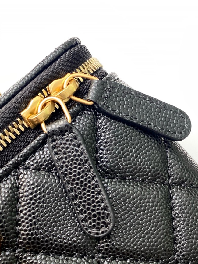 CHANEL MINI CLUTCH Grained Calfskin AP3940 black