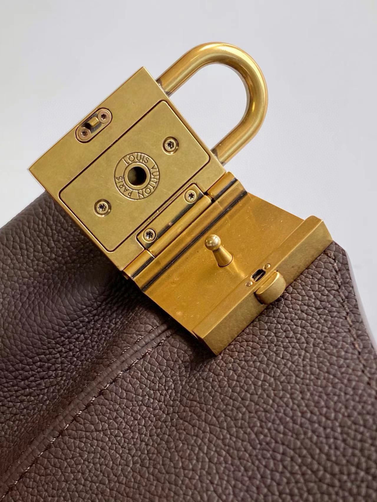 Louis Vuitton Low Key Hobo MM M25022 Coffee Louis Vuitton Low Key Hobo MM M25022 Coffee