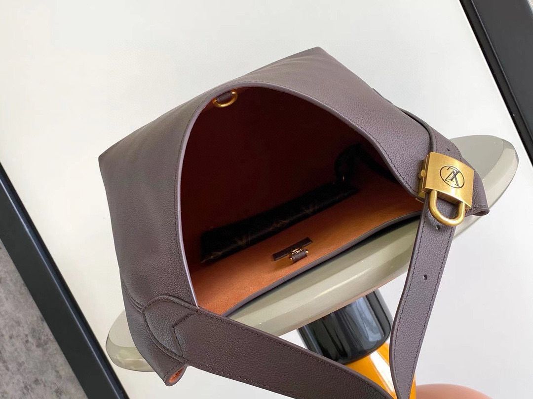 Louis Vuitton Low Key Hobo MM M25022 Coffee Louis Vuitton Low Key Hobo MM M25022 Coffee