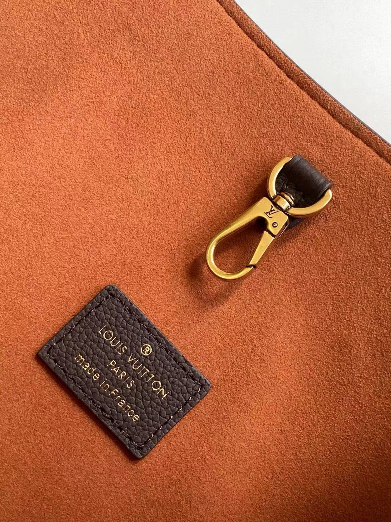 Louis Vuitton Low Key Hobo MM M25022 Coffee Louis Vuitton Low Key Hobo MM M25022 Coffee