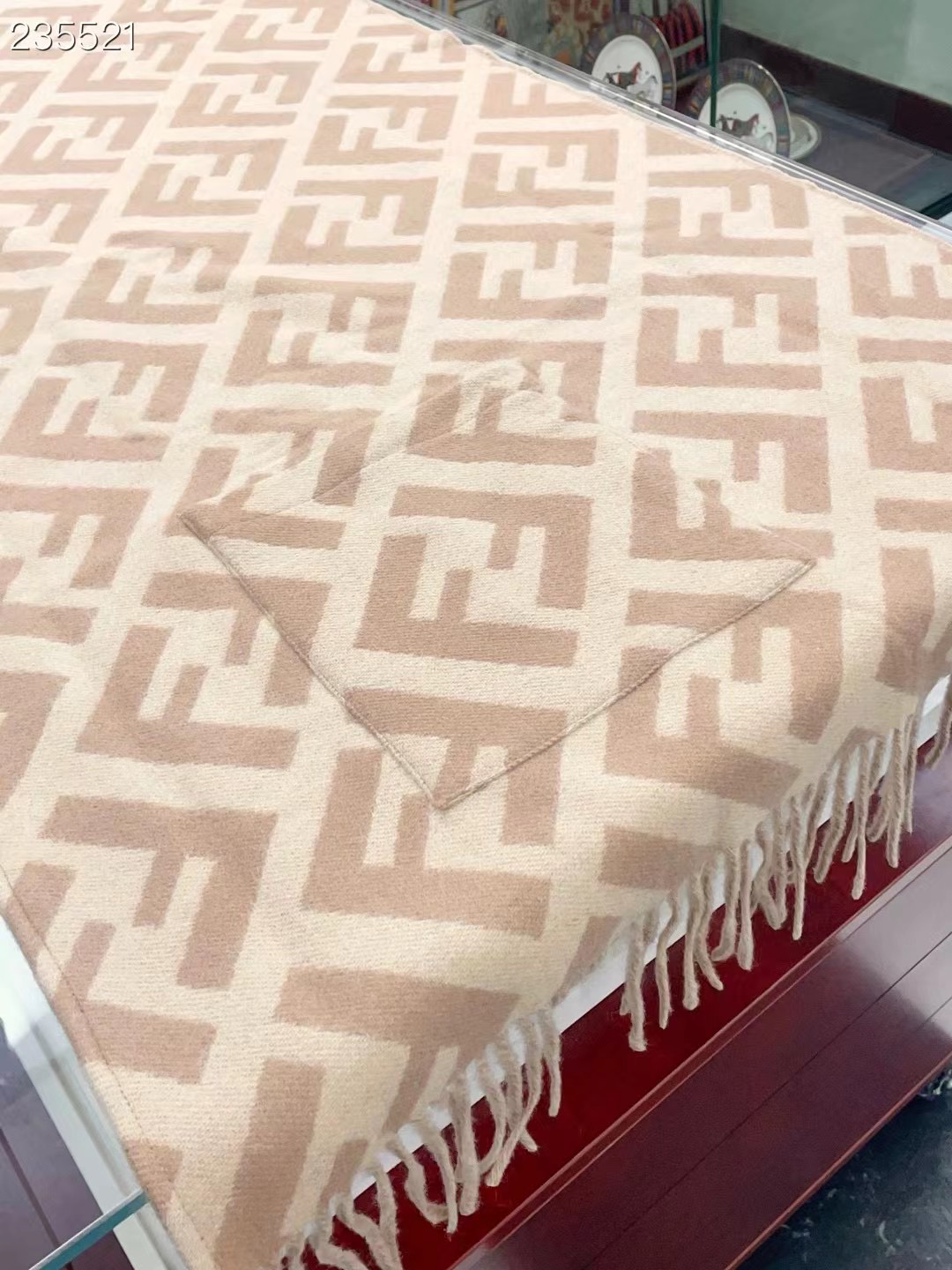 Fendi Cape Double-sided cashmere FDC35917