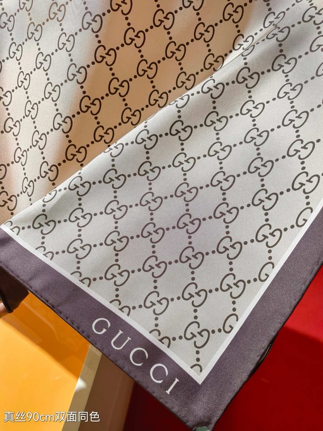 Gucci Square Scarf Silk Jacquard XT2891