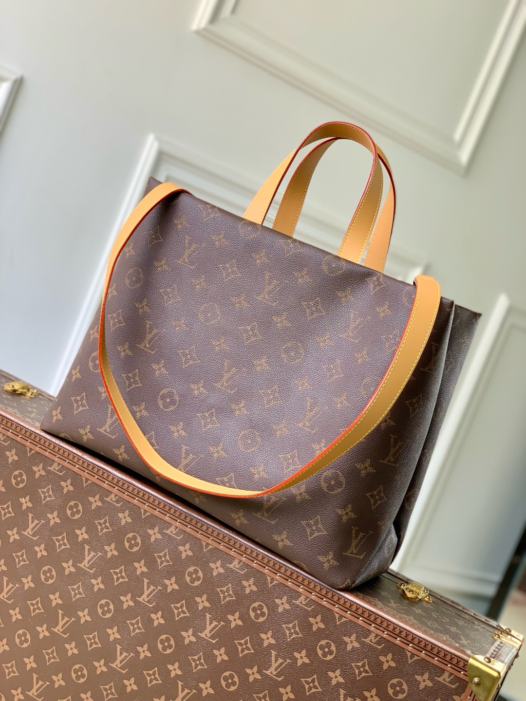 Louis Vuitton Shopper Tote MM M13928