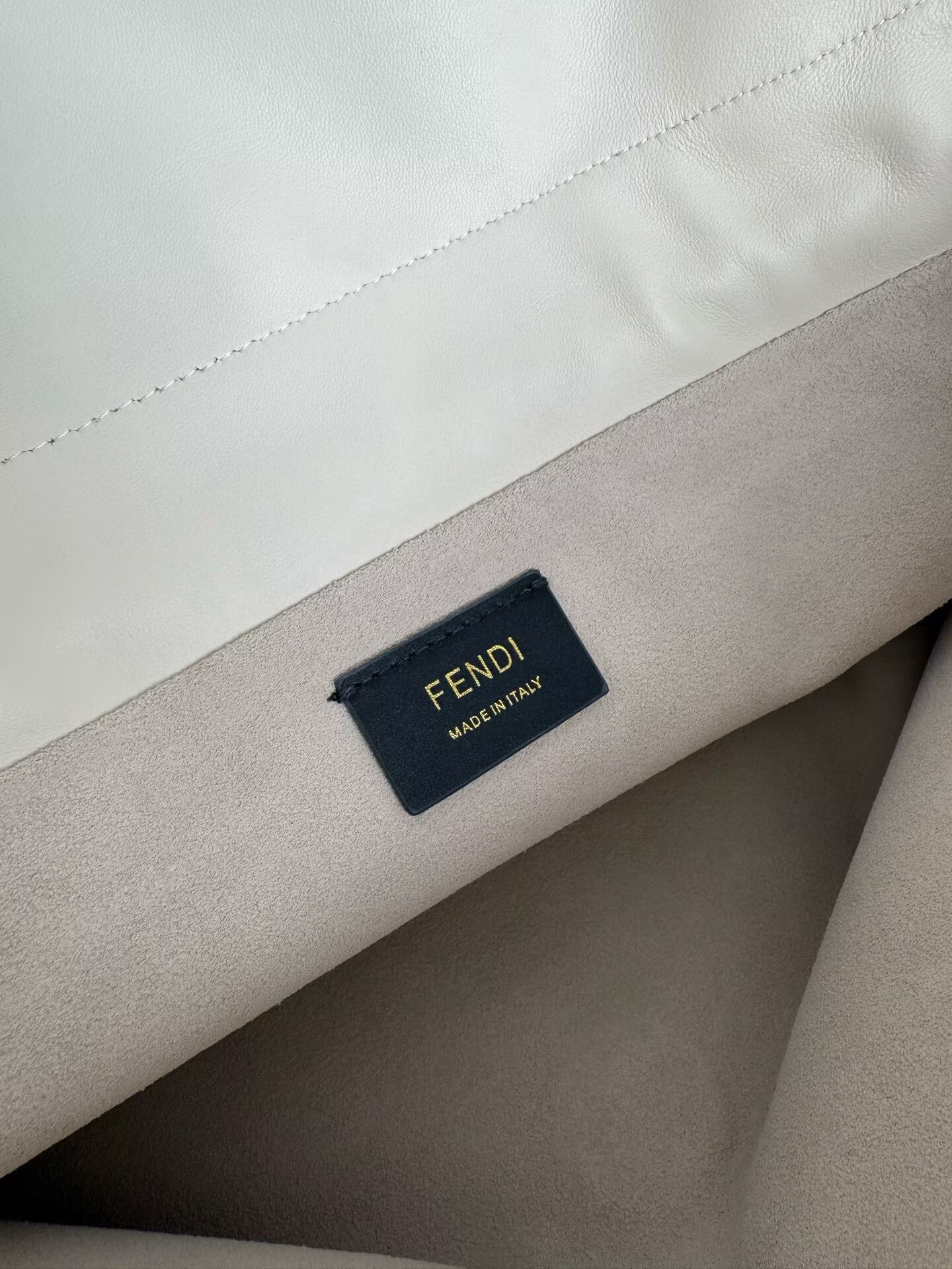 Fendi Mamma Baguette Original Leather Top Handle Bag 8832 White Fendi Mamma Baguette Original Leather Top Handle Bag 8832 White