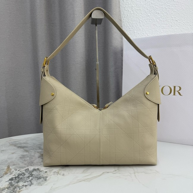 Medium Dior Voyage Bag Powder Beige Flat Macrocannage Grained Calfskin M2846UJ