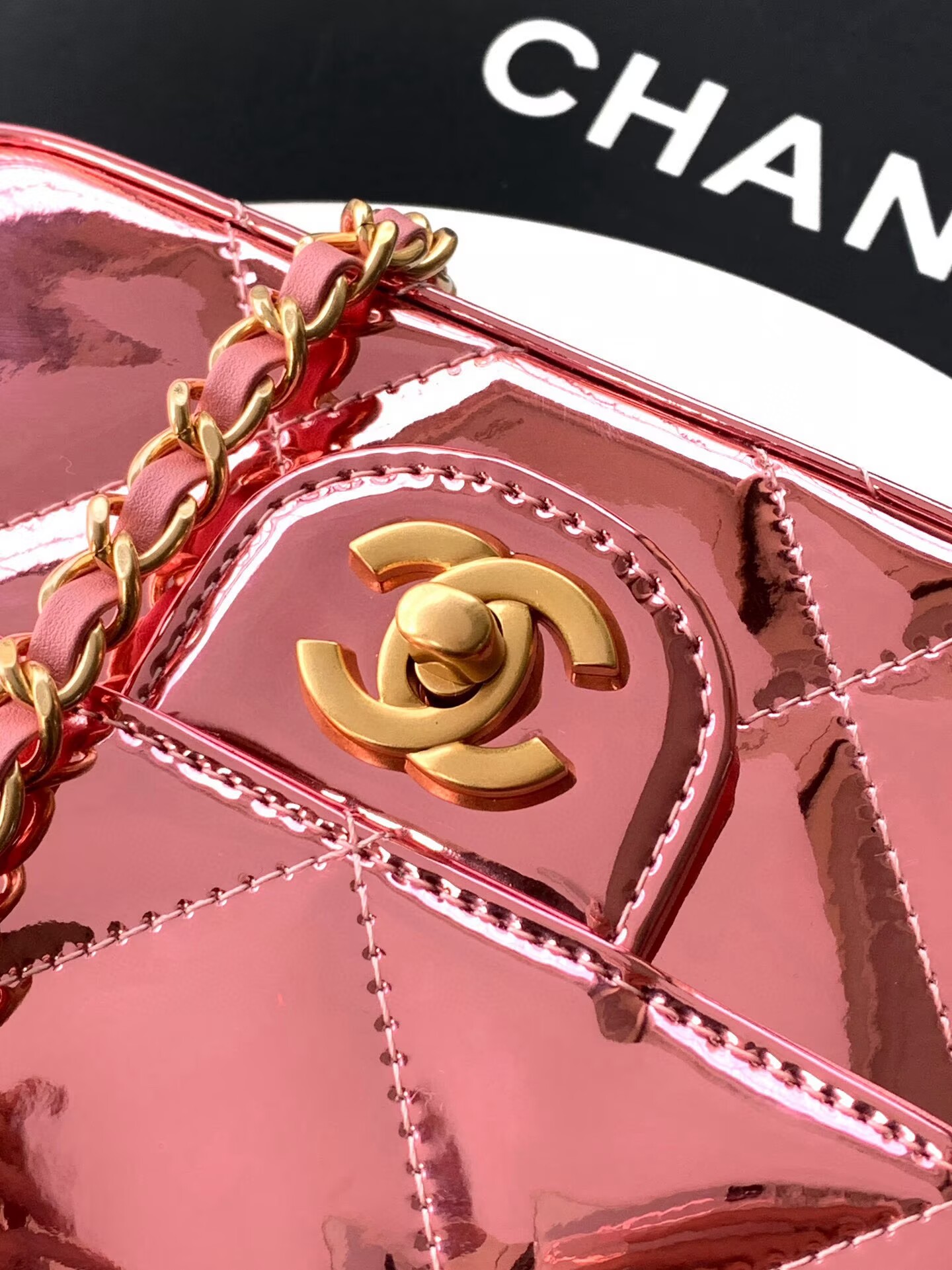 Chanel 25K Original Patent Leather Top Handle Bag A6320 Pink Chanel 25K Original Patent Leather Top Handle Bag A6320 Pink