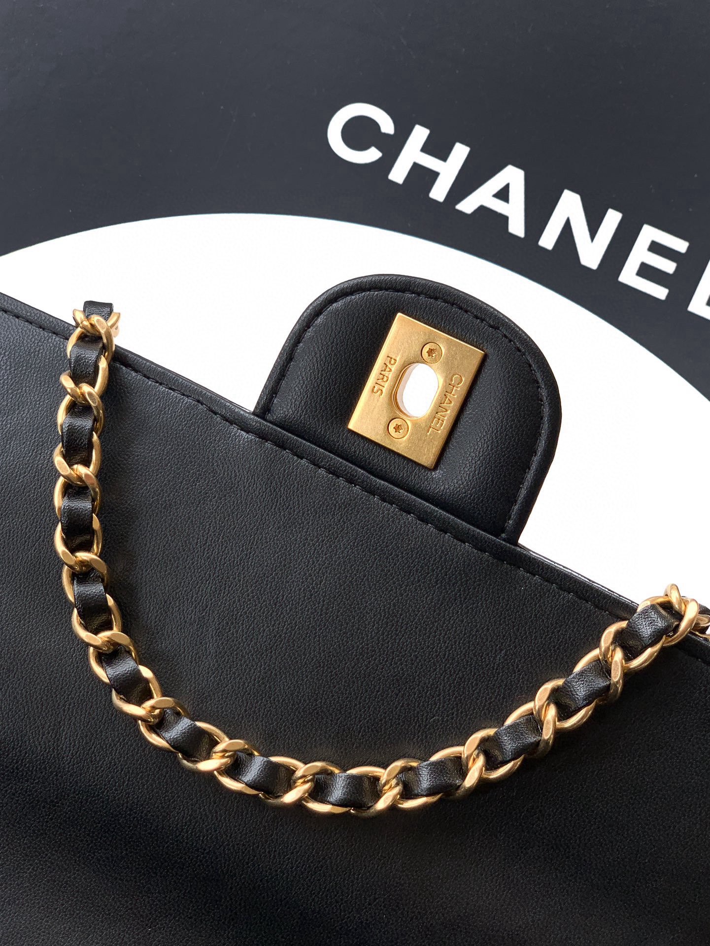 Chanel 25K Original Patent Leather Top Handle Bag A6321 Black Chanel 25K Original Patent Leather Top Handle Bag A6321 Black