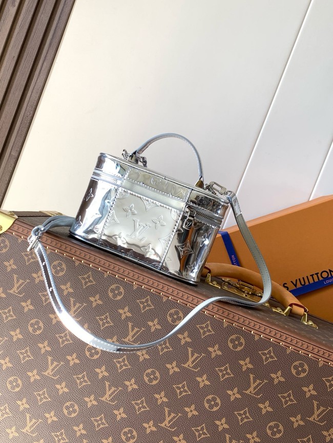 Louis Vuitton Vanity Chain Pouch M26097 Silver