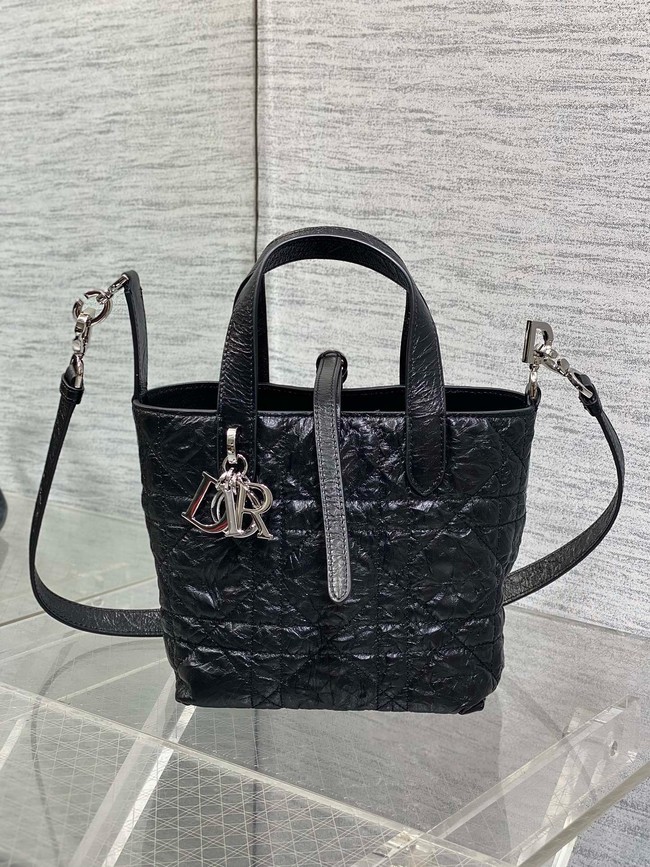 Small Dior Toujours Vertical Tote Bag Macrocannage Crinkled Calfskin M2835 black & Silver