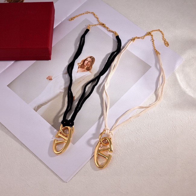 Valentino necklace CE81668