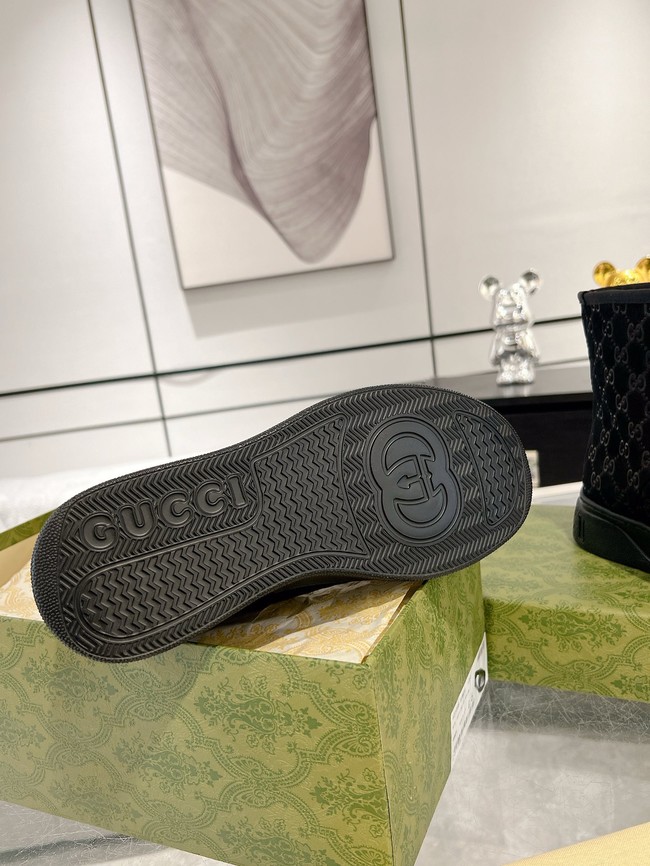 Gucci Womens boot with merino wool lining 857912-5