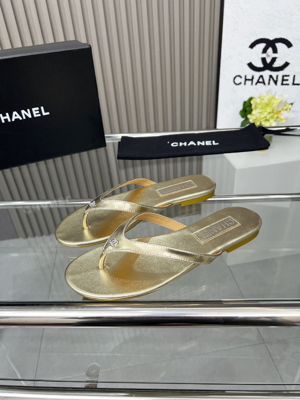 Chanel Sandal Shoes C63012 Gold
