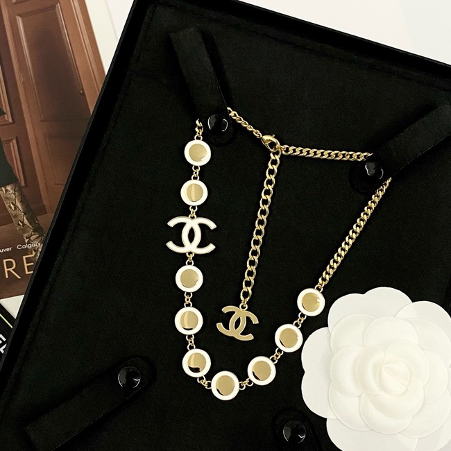 Chanel necklace CE81822