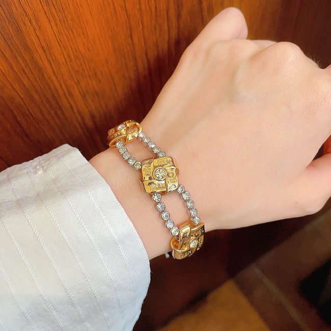 Chanel bracelet CE82000