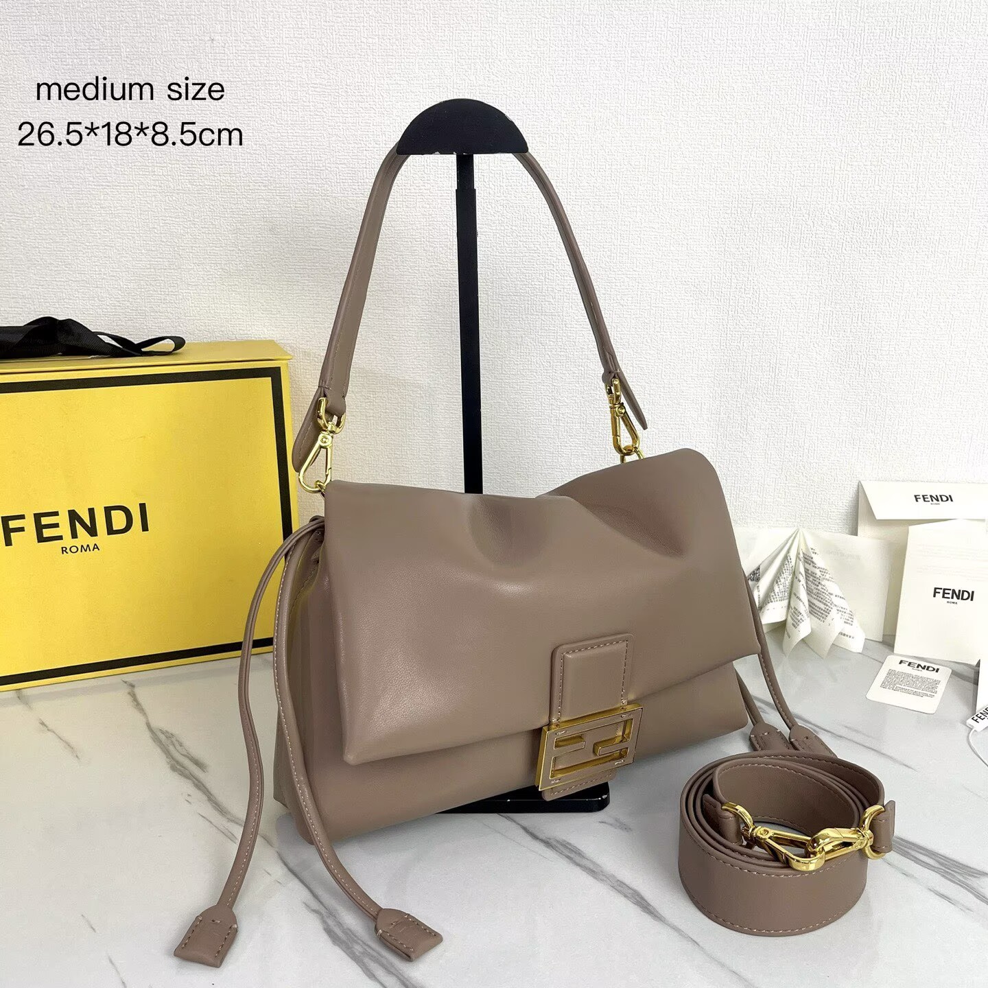 FENDI 2025 Mamma Baguette Original Leather Medium Bag FF8851 Gray FENDI 2025 Mamma Baguette Original Leather Medium Bag FF8851 Gray