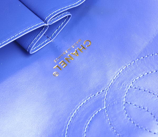 Chanel Classic 2.55 Series Blue Caviar Golden Chain Quilted Flap Bag 1113 Chanel Classic 2.55 Series Blue Caviar Golden Chain Quilted Flap Bag 1113
